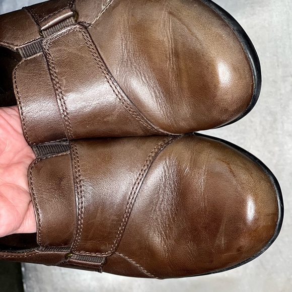 Clarks brown leather slip-on loafers/booties US 8 - Picture 6 of 8